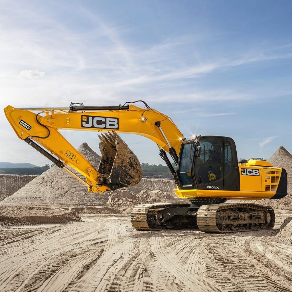 Escavadeira hidráulica JCB é a potência na obra